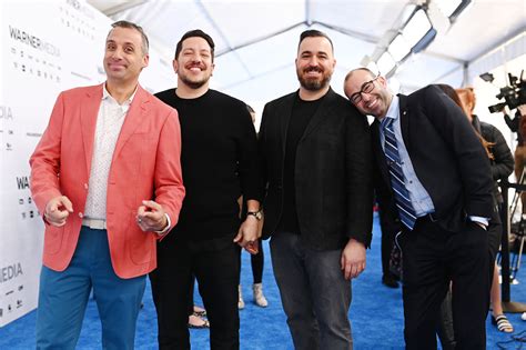 Where Does Impractical Jokers Film: A Journey Through Laughter and Chaos